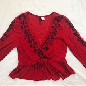 red H&M long sleeve top